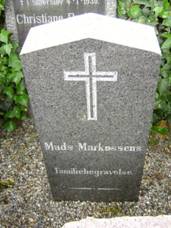 Mads Markussen familiegravsten.jpg